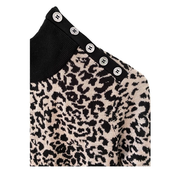 Calvin Klein Cheetah Print Mock Neck Button Shoulder Sweater Top NWT Size S - Picture 3 of 8